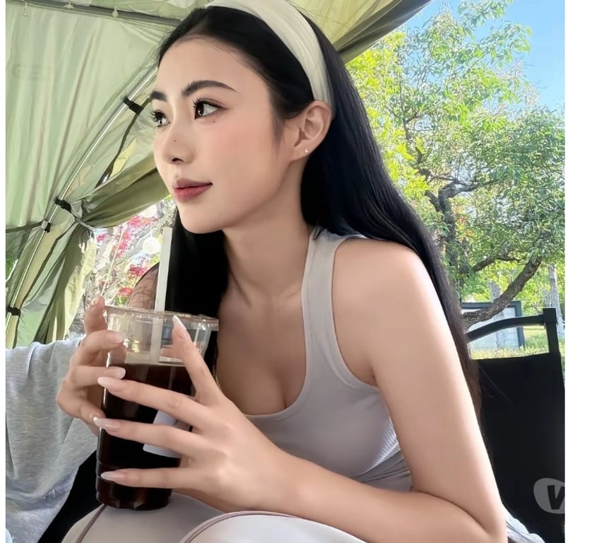Asian escort